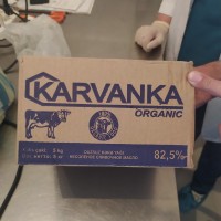 "Karvanka" və "Violetta" kərə yağı adı ilə bitki yağı satılıb